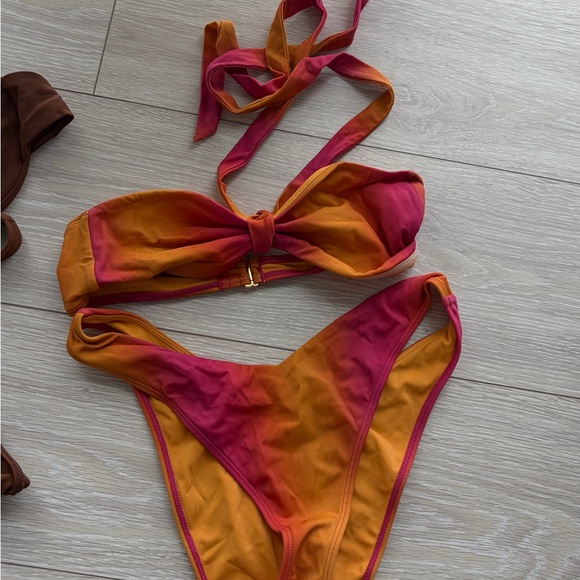 Bikini bundle! - Picture 2 of 2